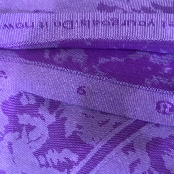 Lululemon run swiftly tank size 6 - Picture 2 of 3